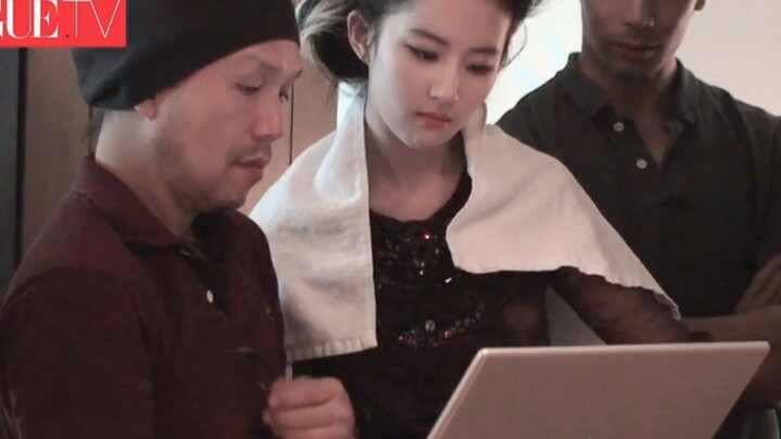 Khám phá hình ảnh năm 22 tuổi của Lưu Diệc Phi: đẹp đến mức không thể rời mắt!