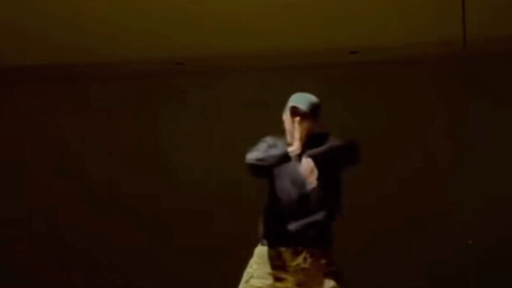 【TWS Han Zhixun】What? This amazing tutting was self-taught?! Or is it freestyle?? Another top dancer