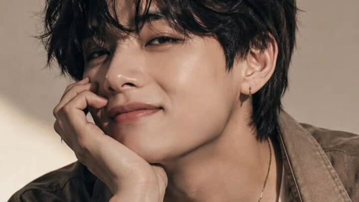 Kim Taehyung — a beautiful soul with a smile that makes every moment brighter. ✨