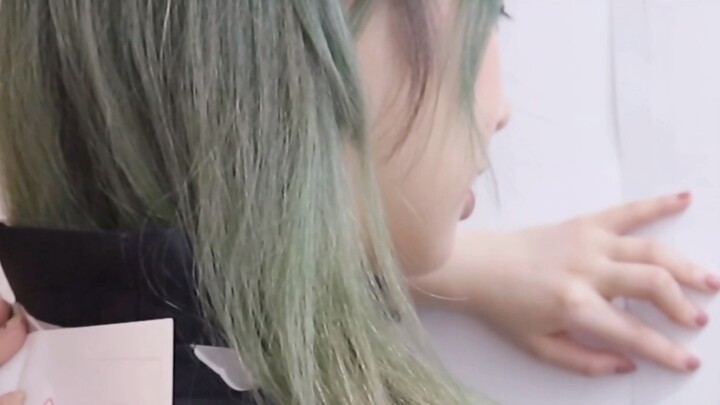 This girl is very cautious but too stupid