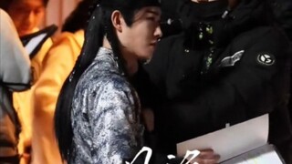 [เทียนเจียรุ่ย] น้องชายคนเล็กหยวนเจิ้งน่ารักมากเมื่อแขนของเขาสั่นหลังจากล้มลง! เขาเป็นแค่เด็ก! ชุดนี