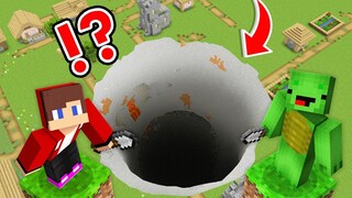 JJ and Mikey Found This LARGEST BIGGEST Pit Base in Minecraft Challenge Maizen