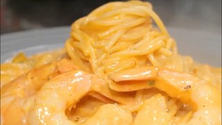 tớ dễ nuôi lắm , cứ cho mình ăn mỗi ngày là được :3 #monngonmoingay