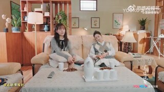 【昔有琉璃瓦预告】 郑素年邵雪终于正式恋爱了！素年从学校赶回来和小雪“腻腻歪歪”，结果差点被家长抓包.