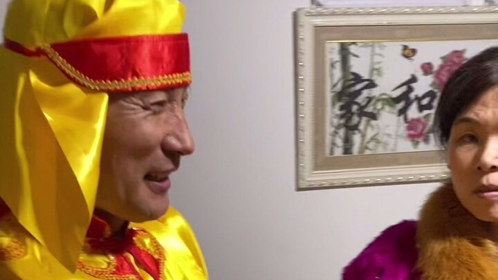 Khi anh chàng thẳng thắn đi mua quần áo cho phụ nữ