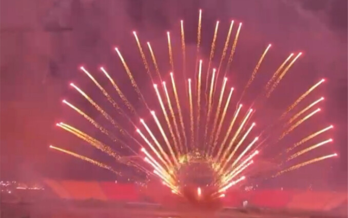 I’m so jealous that everyone else can watch the fireworks from the audience, while I can only sneak 