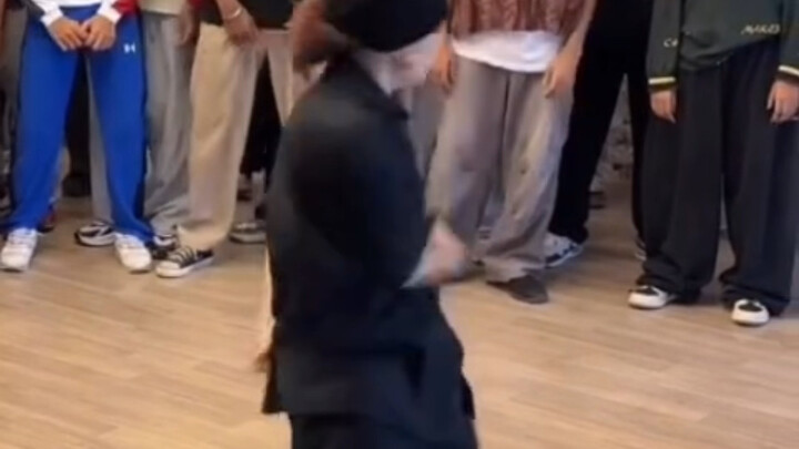 Awesome! Dancer performs J-Hope's "Killin' It Girl"
