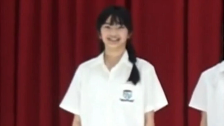 Chiquita si bungsu menari ulang tarian energik TWICE, sangat manis wwww