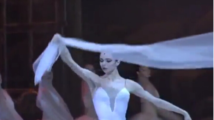 【الباليه】 مقطع من مملكة الأشباح من "راقصة الباليه" فيشنيفا وسارافانوف