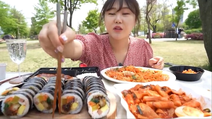 Mukbang kimbab và đồ Hàn Quốc #food #seagame3