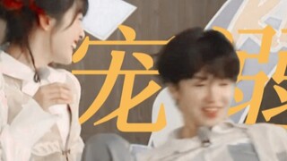 啊啊啊甜哭了!!!陈哥就那么爱吗!!明目张胆宠她生怕别人看不见!!故意减速给老婆让坐！玩儿游戏还要和她同步！萧无敌你太会了！！｜我的反派男友｜沈月陈哲远
