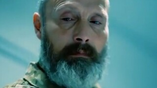 ในที่สุดลุงบาก็พบว่าตัวเองทำผิดพลาดและภรรยาของเขาเสียชีวิตโดยไม่ได้ตั้งใจ อย่างไรก็ตาม พวกอันธพาลก็อ