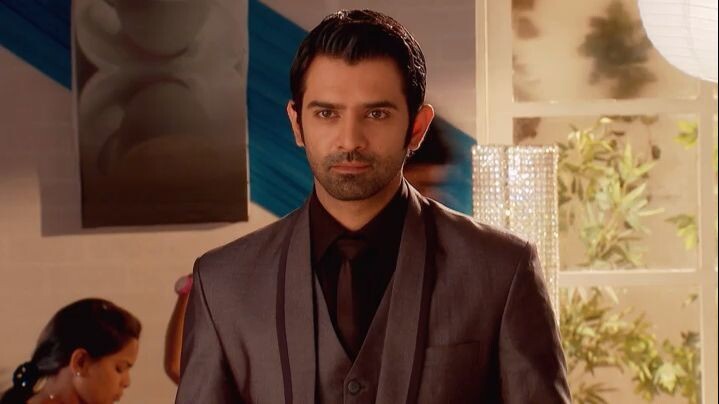 Iss Pyaar Ko Kya Naam Doon-204