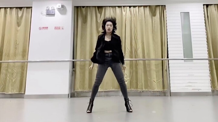 [Sweetie] Sister Gu is the real Gu! ITZY Huang Lizhi's version of River dance cover/practice studio 