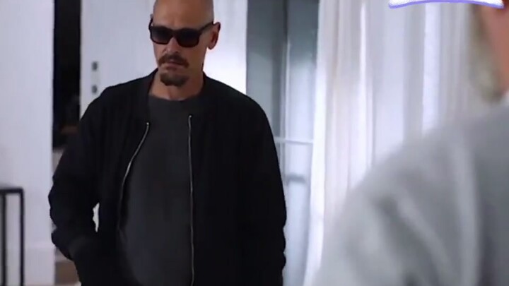 เด็กหญิงในวัยต่อต้าน แม้แต่พี่หัวโล้นก็ยังช่วยไม่ได้