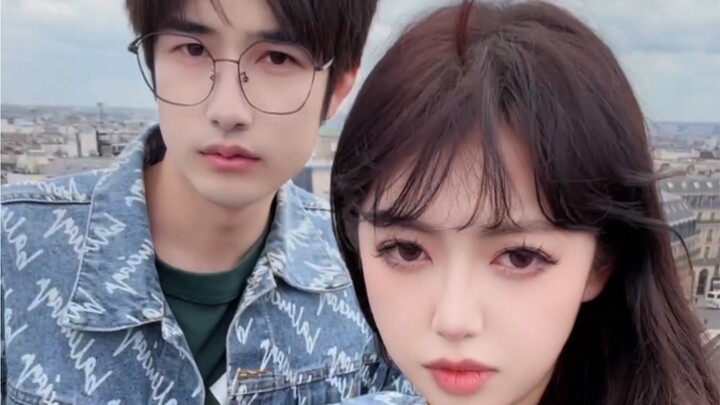 Sự kết nối đỉnh cao giữa hai blogger xinh đẹp nhất