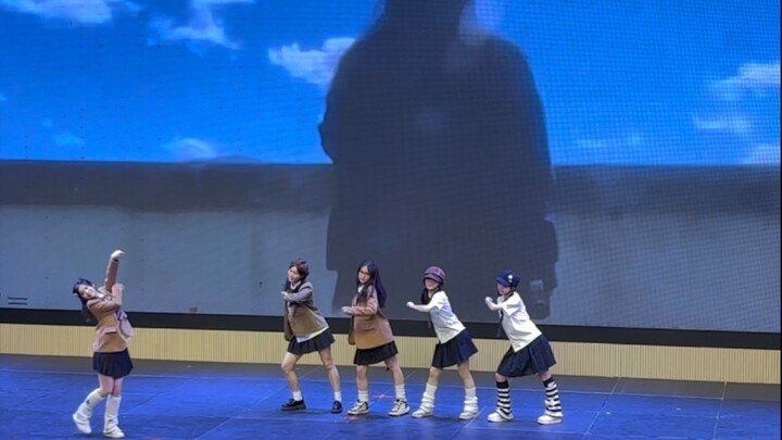 giống nhau… viên đạn một năm trước bắn trúng ngay giữa mày TT, tôi nhớ có một ngày cuối tuần về nhà 