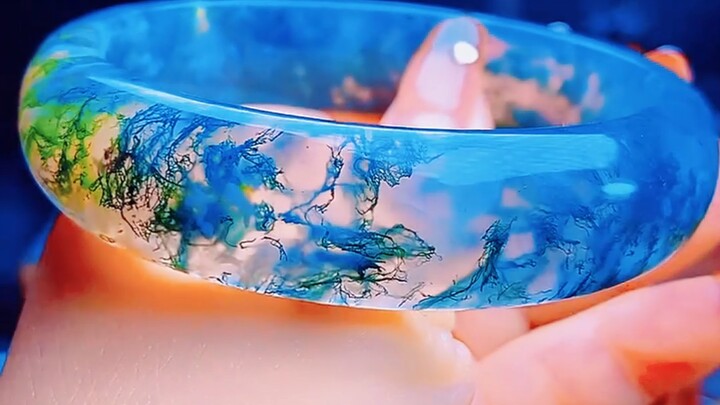 Do the bracelet like this