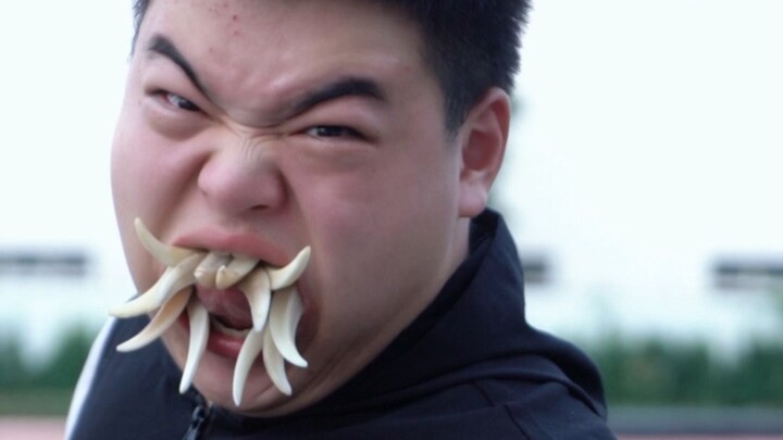 عشر سنوات لصقل سن واحد، كل لحس وبلع وعض هو تعبير عن الحب!