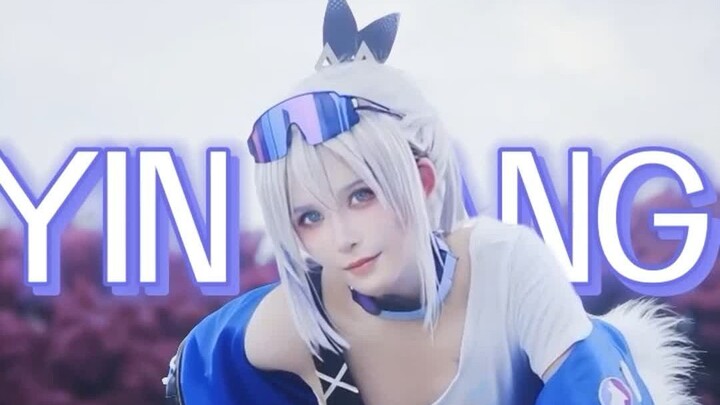 68-year-old grandma cosplays in person because her grandson still hasn’t drawn Silver Wolf by the en
