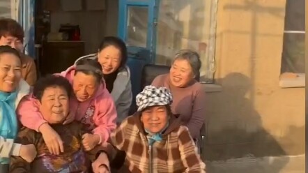 หลานชายเปิดเจอจดหมายรักสมัยวัยสาวของคุณย่า ที่แท้ความรักในยุคนั้นก็ไม่ได้เจียมตัวเลย