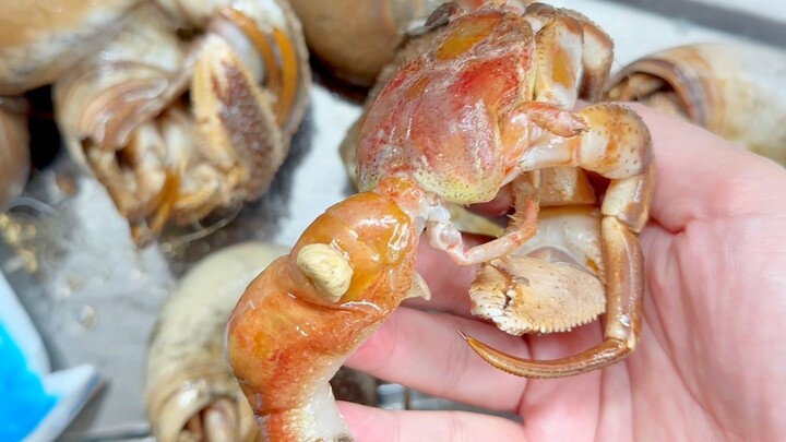 ใครกันนะที่บอกว่าปูยักษ์อร่อย!!!