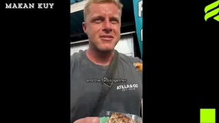 Reaksi Bule Ketika Pertama Kali Makan Pisang Goreng di Indonesia