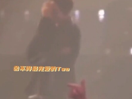 EXO Maybe everyone can't bear to let go...