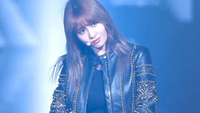 A Collection of Hirai Momo's Center Dance Breaks You Might Not Have Seen Yet