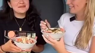 makan bubur ayam