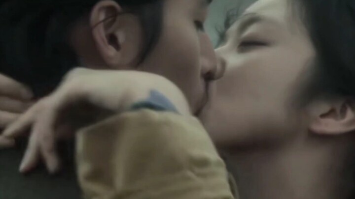 [Tang Wei] Two-Minute Fierce Kiss In TV Drama