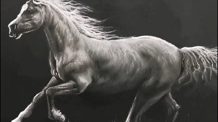 Guru seni rupa SMP ini mahir sekali menggambar sketsa dengan kapur tulis, hingga dijuluki netizen: t