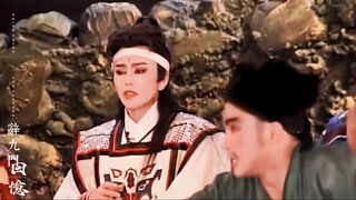 她就是五官乱飞表情夸张 我也觉得好帅好俊 像真人布袋戏偶一样的姐姐