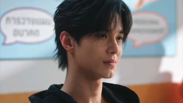 THAT DAMN SMILE 😊