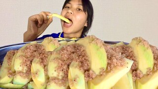 มะม่วงเปรี้ยว กรอบๆ โรยพริกเกลือกะปิกัดคำแรกหายหนาวเลยจ้า🤣 |เตย พาแซ่บ