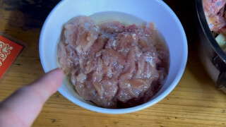 Eating Pearl Chicken Hot Pot at a Chaoshan Market
