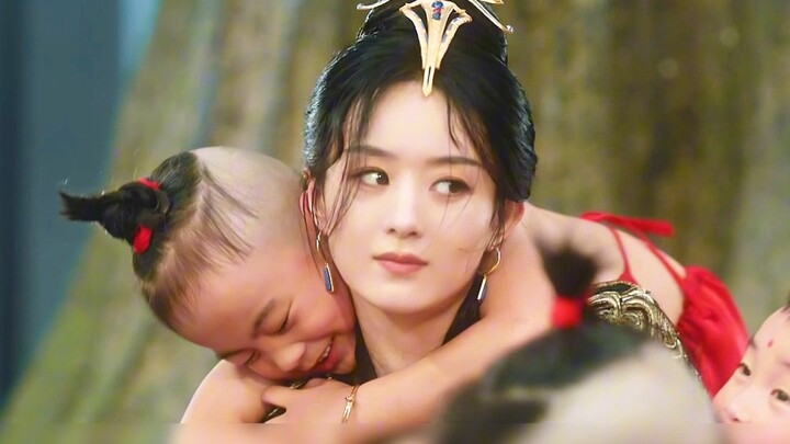 As the woman walked past a pond, a carp spirit suddenly sprang out and grabbed her foot!