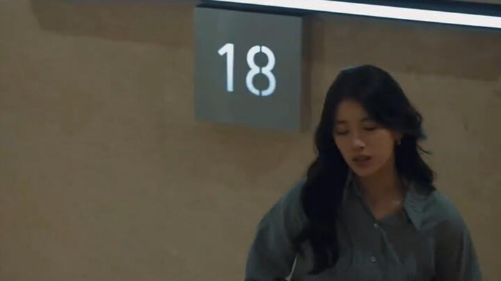 Korean drama "Anna" 3-4 In order to avoid the real Anna, the heroine wears high heels and climbs the