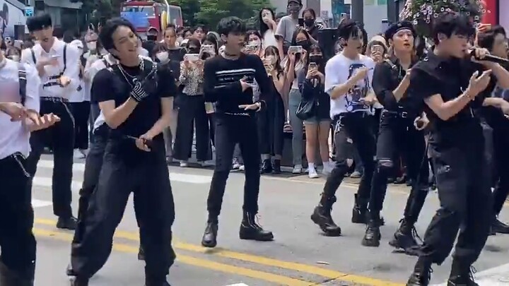 ATEEZ junior COVER stray kids God's Menu
