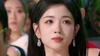 Nhìn lại đoạn video được chia sẻ rộng rãi vào thời điểm đó về vẻ đẹp của các diễn viên Trung Quốc tạ