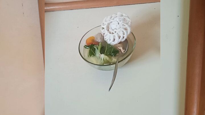 sayur sop daging tetelan bakso krupuk