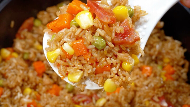Ở nhà không muốn bật bếp nấu cơm, bạn cứ làm như tôi đây này, vừa có rau vừa có thịt lại còn có cơm 