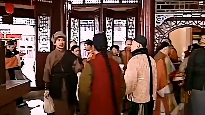 Harus melemparnya sejauh itu?...