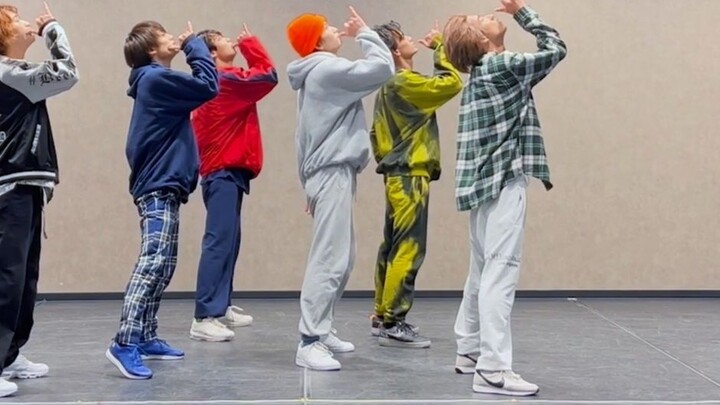 【WATWING】 ฉันอยากเป็นฮีโร่! สตูดิโอเต้นรำของบอยแบนด์ญี่ปุ่น "HERO"