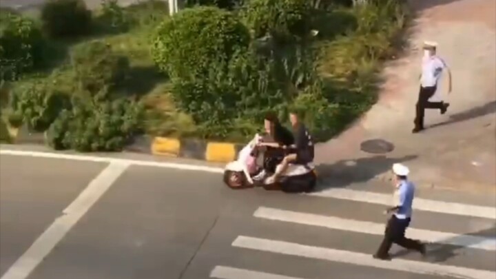 Seri Duduk di Bangku Nonton Sepanjang Hari