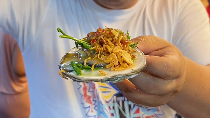 Thai Cuisine: An Oyster Feast — Freshly Shucked and Eaten Right Away, Silky Like Fresh Milk! Paired 