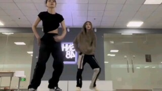 Power Yuan Yiqi｜"Roar" dance studio practice