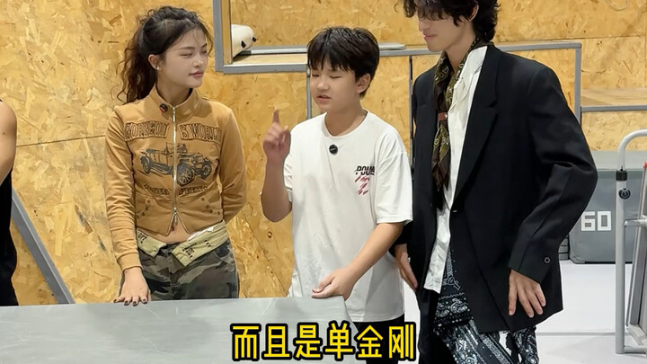 踢馆跑酷？跟我比跑酷？看我穿着西装都能打败你们！