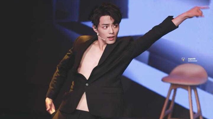 [Xiao Zhan] I didn’t even know who Xiao Zhan was at first, but my crazy roommate....