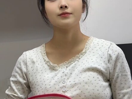 Hơi chán, chỉ đùa với mấy người ngốc thôi.